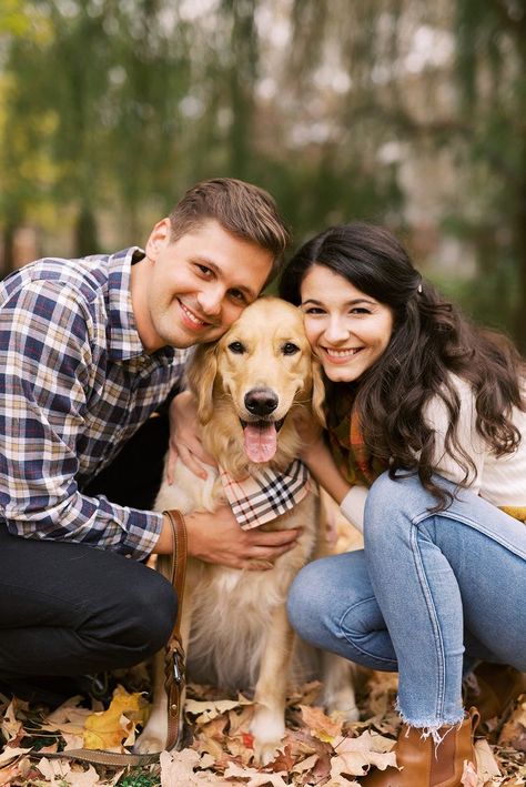 Christmas Card Ideas Couple With Dog, Christmas Card Couple And Dog, Couple And Dog Family Photos, Professional Couple Photoshoot With Dog, Photos With Dogs Couple, Photos With Puppies, Family Pic With Dog Ideas, Couple And Their Dog Photos, Fall Photo With Dogs