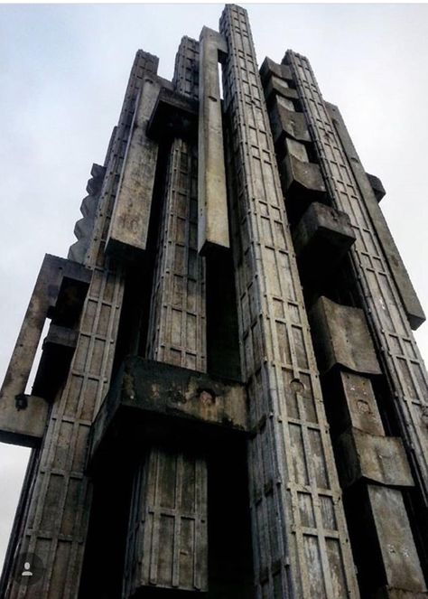 Brutalism Dump - Album on Imgur Cyberpunk Scenery, Brutalism Architecture, Brutalist Buildings, Secret Space, Level Design, Minecraft Architecture, Brutalist Architecture, Urban Architecture, Post Apocalypse