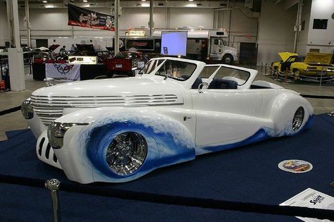 "Tricked out car of the week" #trickedoutteusday Custom Car Parts, Custom Car Interior, Custom Cars Paint, Kustom Cars, Car Classic, Suv Cars, Weird Cars, Sweet Cars, Hot Rods Cars