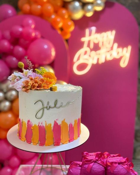 Orange Birthday Cake, Sunset Party, Orange Birthday, 25th Birthday Parties, 32 Birthday, Backyard Birthday, Elegant Birthday Cakes, Orange Party, Grad Party Decorations