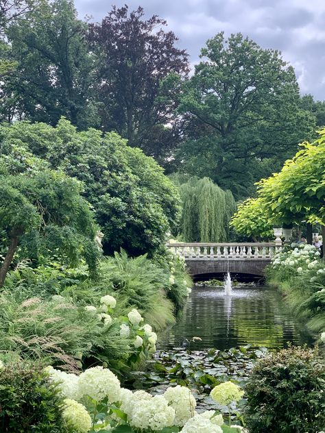 Castle Aesthetic, A Bridge, Nature Aesthetic, Pretty Places, Green Aesthetic, Fantasy Landscape, Dream Garden, Fantasy World, Pretty Pictures