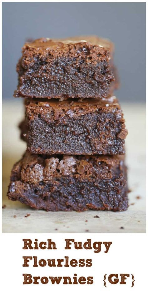 These intense, rich and fudgy flourless brownies are so milk chocolately and chewy, they literally melt-in-your-mouth! And they're gluten-free! Milk Chocolate Brownies, Flourless Desserts, Cookie Dough Cake, Flourless Brownies, Gluten Free Brownies, Gluten Free Sweets, Chocolate Dessert Recipes, Gluten Free Treats, Free Snacks