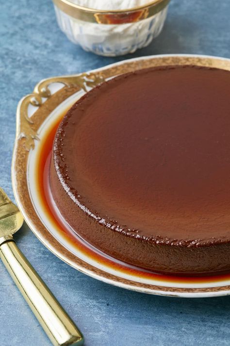 Mexican Chocolate Flan1 Mexican Pudding, Chocolate Flan Recipe, Custard Bread Pudding, Mexican Recipies, Chocolate Flan, Roasted Rhubarb, Baked Custard, Bigger Bolder Baking, Chocolate Dishes