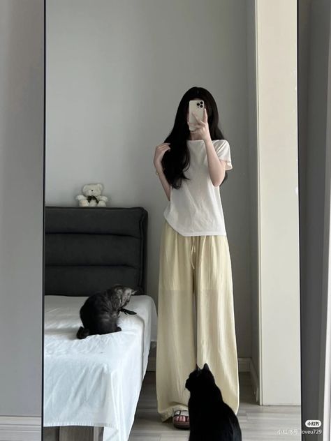 House Wear Outfits Korean, Korean House Outfit, Outfit In Home, Home Outfits Aesthetic, Comfy House Outfit, House Clothes Comfy, Korean Home Outfit, At Home Outfits Summer, Korean Home Clothes