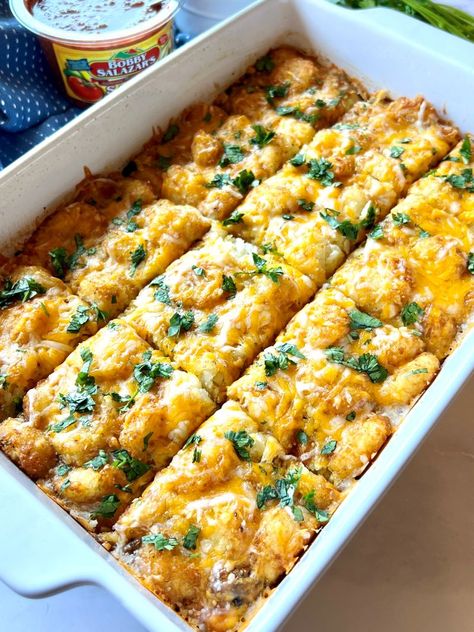 Huevos Rancheros Casserole Hue Is Rancheros Casserole, Huevos Rancheros For A Crowd, Huevos Rancheros Casserole, Huevos Rancheros Recipe, Frozen Hashbrowns, Fall Meals, Traditional Breakfast, Crispy Potatoes, Easy Casserole