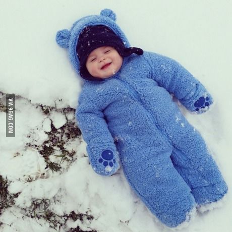 "I think he enjoyed his first time in the snow, even if he couldn't move his arms" First Time For Everything, Snow Pictures, First Snow, Pictures Of People, All Things Cute, Baby Play, New Puppy, Pretty Cool, Funny Kids