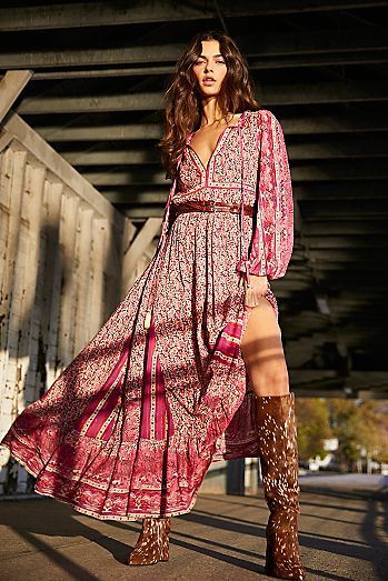 299570476c6f0309545110c592b6a63bdesc48062881ri Bohemian Schick, Boho Brand, Ethno Style, Flowy Midi Dress, Pink Maxi Dress, Long Sleeve Maxi, Printed Midi Dress, Free People Dress, Long Sleeve Maxi Dress