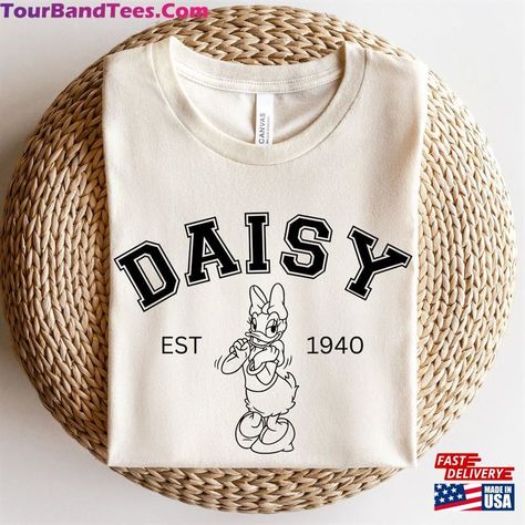 Daisy Duck Shirt Vintage Disney T-Shirt Unisex Check more at https://tourbandtees.com/product/daisy-duck-shirt-vintage-disney-t-shirt-unisex/ Daisy Duck Shirt, Goofy Shirt, Vintage Minnie Mouse, Minnie Mouse Shirt, Disney Tanks, Matching Disney Shirts, Duck Shirt, Minnie Mouse Shirts, Disney T Shirt