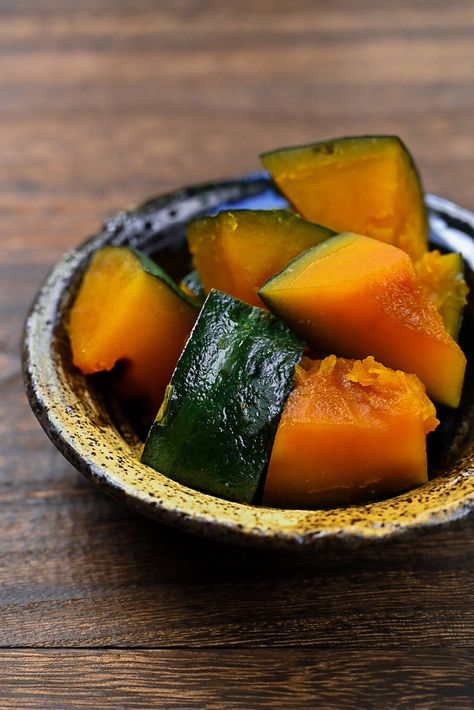 Kabocha Squash Recipe, Japanese Side Dish, Cooking Pumpkin, Kabocha Squash, Cooking Dishes, Japanese Cooking, Japanese Dishes, Squash Recipes, Asian Cooking