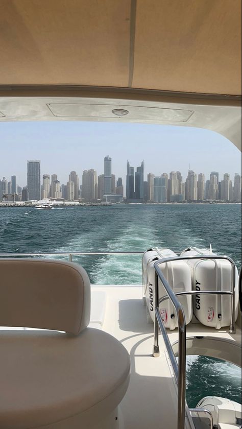 Dubai, yacht, rich, money Summer Movies, Cocktails Summer, Summer Nails Summer, Dream Life Goals, Quotes Summer, Christian Soldiers, Dubai Beach, Summer Walker, Dubai Vacation