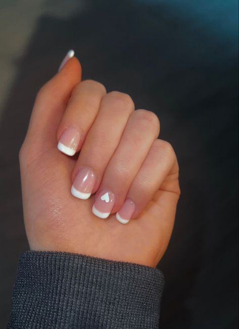 Heart French Nails, Nails Basic, Short French Tip Nails, Teen Nails, Kids Nail Designs, White Gel Nails, Ring Finger Nails, Short French, Cute Short Nails