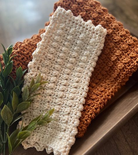 Autum Berry Dish Cloth & Hand Towel – Cloud 9 Knots Crochet Pattern Shop Easy Crochet Gifts, Crochet Hand Towel, Berry Stitch, Heart Headband, Dishcloth Crochet Pattern, Crochet Dishcloths, Crochet Simple, Towel Pattern, Lion Brand