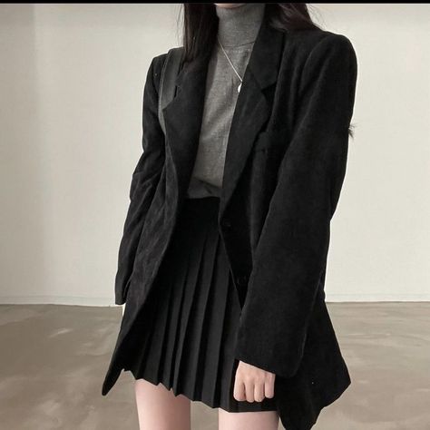 Felix:You took away my happiness, I'll take away yours... . . Felix:*… #fanfiction #Fanfiction #amreading #books #wattpad Acubi Formal Fashion, Turtleneck Outfit Casual, Coat Outfit Winter, Outfit Poses, Black Blazer Outfit, Cute Sweatpants Outfit, Outfit Korean Style, Blazer Outfits Casual, Fall Ootd