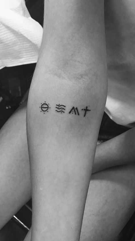 there is hope, should oceans rise or mountains fall, he never fails Hope Tattoo, Bible Tattoos, Verse Tattoos, God Tattoos, Religious Tattoos, Парные Тату, There Is Hope, Cross Tattoo, Symbolic Tattoos