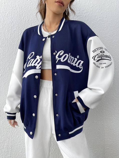 Blue And White Varsity Jacket Outfit, College Jacket Outfit, Varsity Jacket Outfit Women, Outfit Bleu, College Varsity Jacket, Senior Jackets, Varsity Jacket Outfit, College Jacket, Varsity Jacket Women