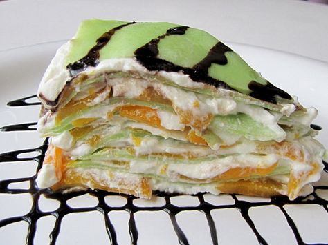 I Can Do That!: Pandan Crêpe Layer Cake Filipino Merienda, Pinoy Dessert, Heavenly Desserts, Crepe Cake, Baking Blog, Filipino Food, Asian Desserts, Filipino Recipes, Fancy Cakes