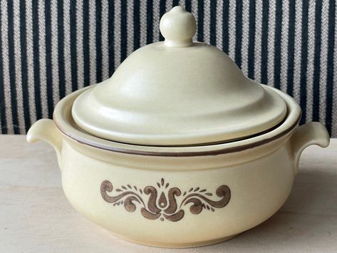 Pfaltzgraff Village, Light Brown Background, Early American Style, French Onion Soup, Brown Background, French Onion, Onion Soup, Casserole Dish, Natural Cleaning Products