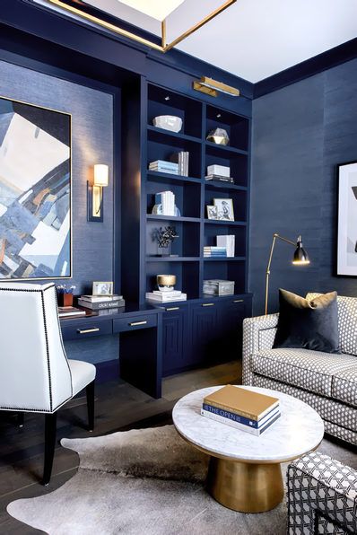 Atmosphere Interior Designs Constructed a Timeless Home in Prairie-filled Saskatoon Interior Design Blue, Navy Blue Office, Blue Home Offices, Billy Ikea, Blue Interior Design, Cool Office Space, Blue Office, Classic Office, Blue Home