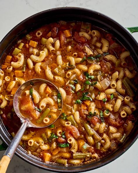 Minestrone Soup Giada, Ministroni Soup Recipes Crock Pot, Homemade Minestrone Soup, 7 Can Soup With Minestrone, Classic Minestrone Soup, Progresso Minestrone Soup Recipe, Authentic Minestrone Soup Recipe, Minastoni Soup Recipes, Minestrone Soup Recipe With Ground Beef