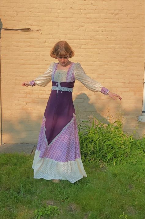 Rapunzel inspired 1970s prairie dress, made by me :D Cult Aesthetic, Bday Dress, 70s Prairie Dress, 70s Prairie, Aurora Dress, Prairie Dress, My Vibe, Rapunzel, Made By Me