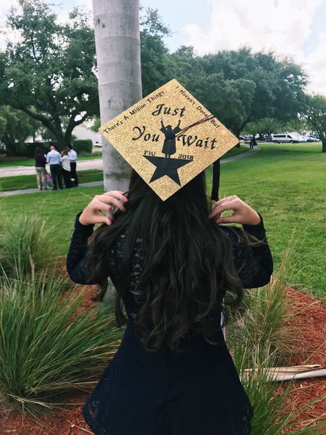 Hamilton graduation cap Grad Cap Hamilton, Vienna Graduation Cap, Easy Grad Cap Ideas, High School Musical Graduation Cap, Graduation Cap Designs Music, Hamilton Graduation Cap, Grad Caps Decorated, Graduation Caps Decorated, Cap Decoration Graduation High School