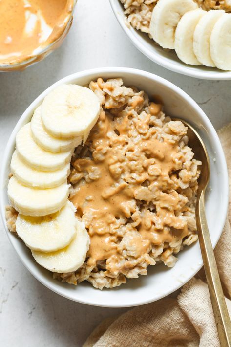 Peanut Butter Oatmeal - Simply Oatmeal Oatmeal With Peanut Butter, Oatmeal And Peanut Butter, Best Oatmeal Recipe, Hearty Snacks, Brunch Bread, Peanut Butter Roll, Oatmeal Recipe, Peanut Butter Oatmeal, Oatmeal Muffins