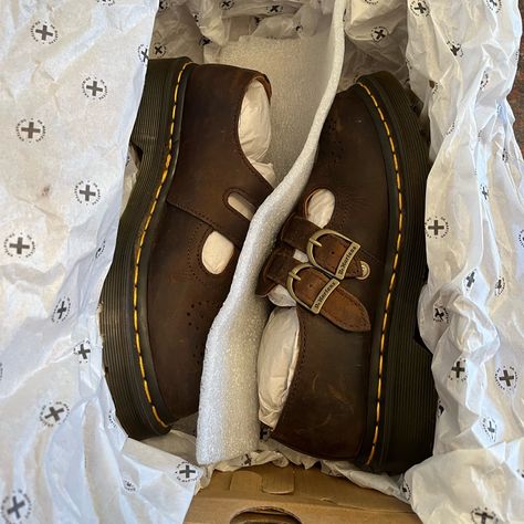 Brand New Dr Martens Brown Leather Sz 5 Women’s, Worn Once For Pictures Nib. $140 Plus Tax Online, Asking $120 Womens Brown Shoes, Brown Doc Martens Outfit, Brown Docs, Brown Doc Martens, Brown Dr Martens, Doc Marten, Funky Shoes, Brown Babies, Shoe Inspo