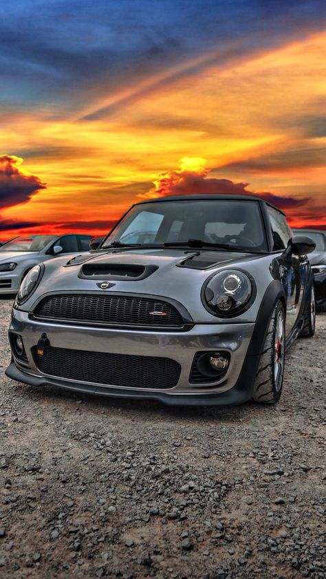 Mini Car Wallpaper, Mini Cooper S Wallpaper, Mini Cooper Graphics, Mini Cooper Wallpaper, Mini Cooper Sport, Mini Cooper Accessories, Cool Car Backgrounds, Mini Cooper Custom, New Mini Cooper