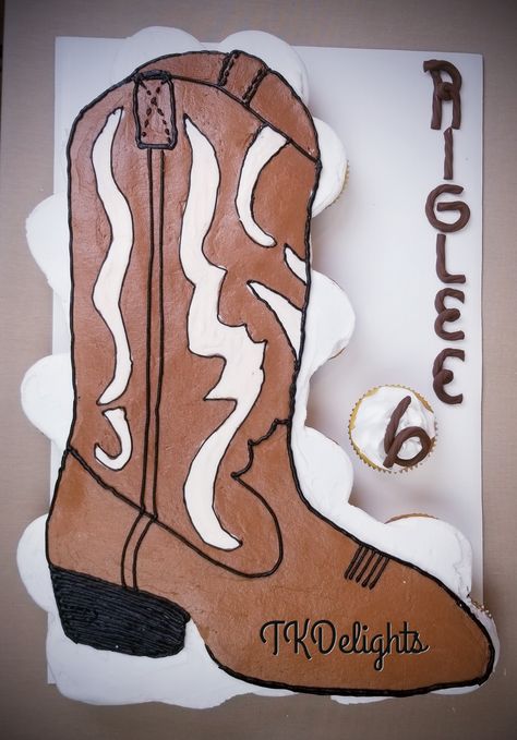 Cowboy Boot Cupcakes, Cowboy Hat Cake, Cowboy Boot Cake, Cupcake Outline, Boot Cake, Cowgirl Birthday Cakes, Purple Cowboy Boots, Slab Cake, 21st Ideas