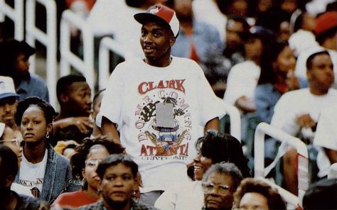 #CAU #ClarkatlantaUniversitypride #CAUPride 90s Hbcu Aesthetic, Clark Atlanta University Aesthetic, 80s Vacation, Hbcu Experience, Hbcu Life, College Collage, 90s Athleisure, Old School Pictures, Campus Aesthetic