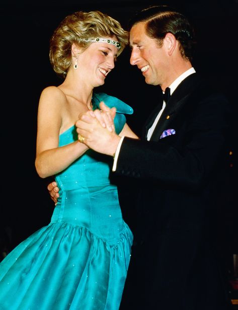 Diana And Charles, Lady Spencer, Princess Diana Rare, Charles Dance, Princess Diana Photos, Princess Diana Pictures, Diana Princess Of Wales, Diana Fashion, Charles And Diana