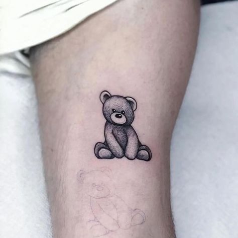 Bear Mini Tattoo, Cool Teddy Bear Tattoo, Pink Bear Tattoo, Bear Tattoos Cute, Tedy Tattoo, Small Teddy Bear Tattoo, Tiny Bear Tattoo, Teddy Bear Tattoo Small Simple, Tiny Teddy Bear Tattoo