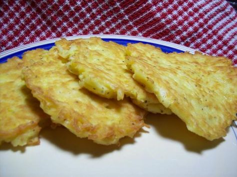 Easy Potato Pancakes from food.com Easy Potato Pancake Recipe, Potato Pancakes Easy, Potato Pancakes Recipe, Potatoe Pancake Recipe, Frozen Hashbrowns, Potato Pasta, Fav Food, Leftover Mashed Potatoes, Homemade Applesauce