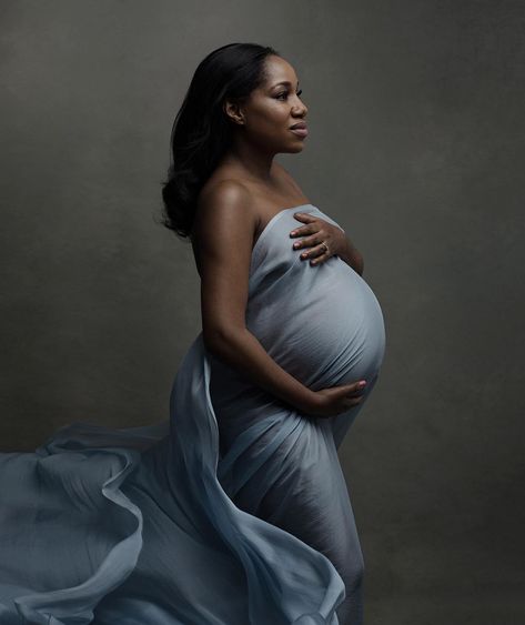 Maternity Photo Ideas and Inspiration Maternity Silhouette, Maternity Shoot Outfit, Studio Maternity Shoot, Maternity Studio Photoshoot, Maternity Photo Ideas, Studio Maternity Photos, Maternity Photography Studio, Maternity Photography Poses Pregnancy Pics, Maternity Photoshoot Outfits