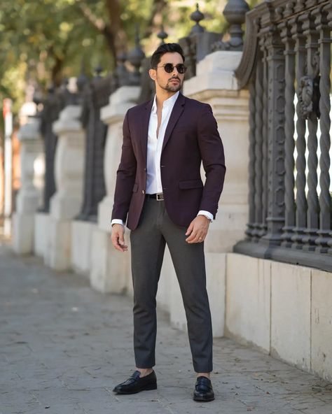 Maroon Blazer Matching Shirt and Pant Ideas  | Maroon Blazer Combination Men - TiptopGents Chinos And Blazer Men, Maroon Blazer Outfit Men, Blazer Outfits Men Classy, Maroon Blazer Outfit, Black Blazer Outfit Men, Burgundy Blazer Outfit, Blazer Outfits For Men, Men Graduation Outfit, Black Blazer Men