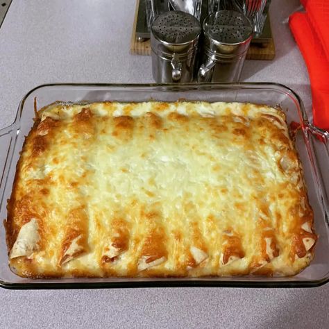 Cream Cheese Chicken Enchiladas - Life with Susan Cream Cheese Enchiladas, Cream Cheese Chicken Enchiladas, Chips Salsa, Cheese Enchiladas, Enchiladas Recipe, Cheese Chicken, Chicken Enchilada Recipe, Cream Cheese Chicken, Enchilada Recipes