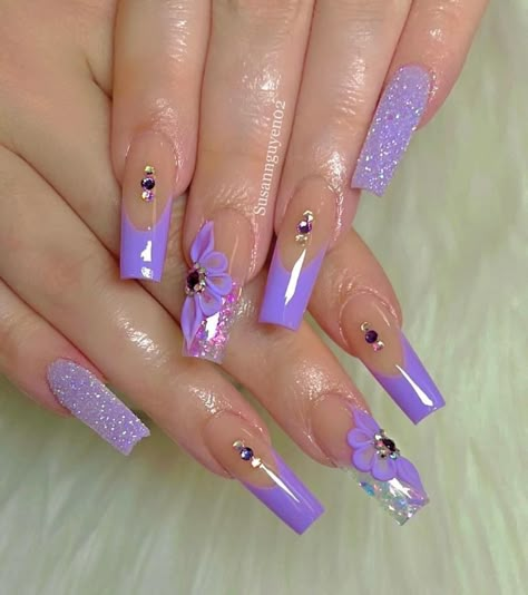 Nails Basic, Purple Nail Art Designs, Nails Images, Quinceanera Nails, Holiday Acrylic Nails, Nails Flowers, Purple Nail Art, Purple Acrylic Nails, Nails Gold