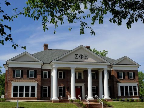 Fraternity House Aesthetic, Frat House Exterior, Frat House Interior, Frat House Aesthetic, College Houses, Brick Mansion, Assignment Ideas, Fraternity House, Frat House