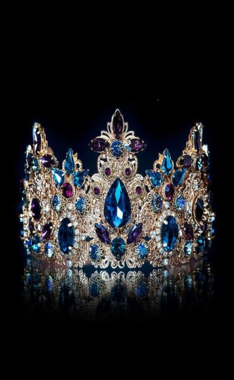 Royal Crowns, Royal Tiaras, Black Moon, Crystal Crown, Royal Jewels, Wedding Crown, Royal Jewelry, Crown Royal, Crown Jewels