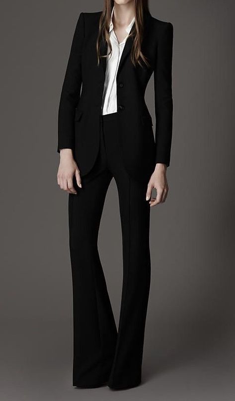 Classy Business Outfits, Lawyer Fashion, Look Office, Corporate Fashion, Business Outfits Women, Woman Suit Fashion, Pantsuits For Women, Stylish Work Outfits, Black Suit