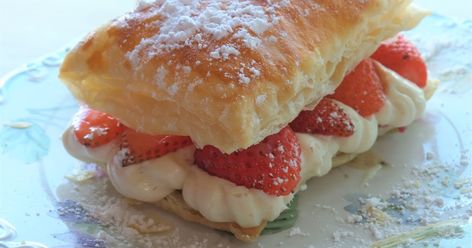 Strawberry Cheesecake Puffed Pastry Cheesecake Puff Pastry, Apples Slices, Fancy Bakery, Puffed Pastry, Strawberry Preserves, Sharp Knife, Frozen Puff Pastry, Puff Pastry Sheets, Pastry Sheets