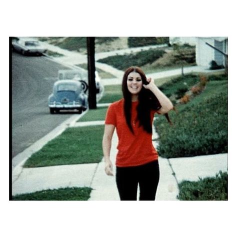 Priscilla Presley Style, Young Priscilla Presley, Outfits 60s, Elvis Presley Priscilla, Old Hollywood Fashion, 60s Women, Elvis And Priscilla, Today Pictures, Priscilla Presley