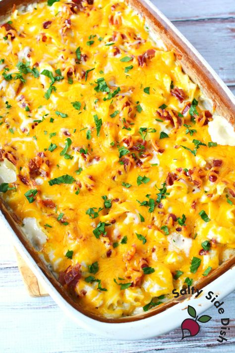 Ranch Chicken Casserole with Bacon Ground Chicken Casserole, Chicken Bacon Casserole, Chicken Bacon Ranch Bake, Cheesy Casserole Recipes, Easy Chicken Casserole, Casserole With Bacon, Quick Casseroles, Chicken Casserole Dinners, Bacon Casserole