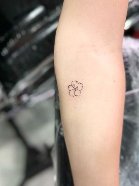 #tattoo, #tattoos, #inked, #tattooart, #tattooedwomen, #tattooedguys, #tattooinspiration, #tattooideas, #tattooworldwide, #tattoosociety, #InkLaughs, and #TattooFails​ Highbiscus Tattoo, Mini Hawaiian Tattoos, Hibiscus Stick And Poke, Hibiscus Tattoo On Ankle, Flower Hibiscus Tattoo, Dainty California Tattoo, Simple Hibiscus Tattoo Outline, Tiny Hibiscus Flower Tattoo, Fineline Hibiscus Tattoo