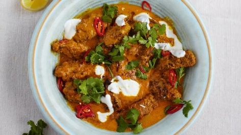 Jamie Oliver's 15 Minute Meals: Beef Kofta Curry, Fluffy Rice, Beans & Peas | CBC Life Jamie Oliver 15 Minute Meals, Jamie's 15 Minute Meals, 15 Min Meals, Beef Kofta, Kofta Curry Recipe, Kofta Curry, Rogan Josh, Fluffy Rice, Rice Beans