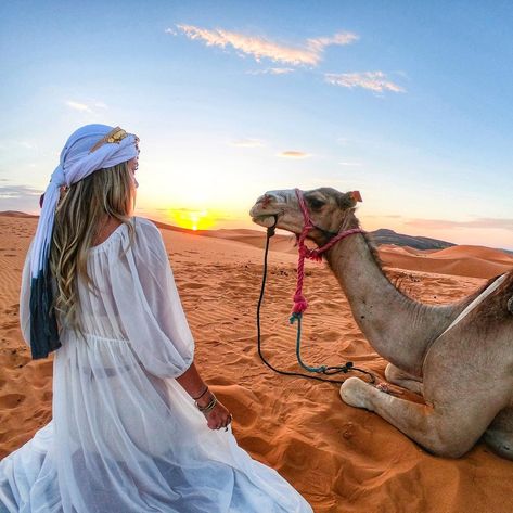 As a millennial, you can't help but obsess over traveling when such life-changing experiences are being Instagrammed on the regular. Why not let FOMO give you Riding Camels In Morocco, Camel Ride Outfit, Dunes Photoshoot, Morocco Map, Camel Riding, Desert Pictures, Morocco Desert, Desert Morocco, Camels Art