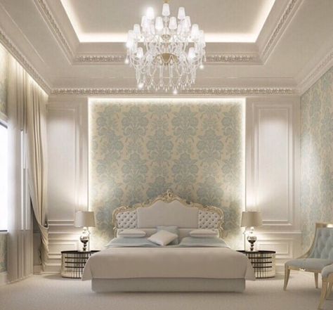 Classic bedroom Ions Design, Palace Interior, Luxury Bedroom Design, Sanctuary Bedroom, Hiasan Bilik, Luxurious Bedroom, Versace Home, Classic Bedroom, Trendy Bedroom