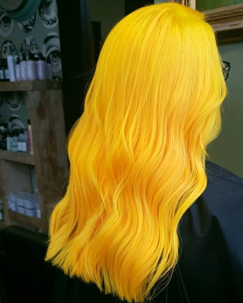 Alternative Fashion Outfits, Lemon Hair, Neon Hair, Festival Hair, Yellow Hair, Pastel Hair, Color Inspo, Mermaid Hair, Hair Inspo Color