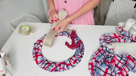 Dollar Tree Patriotic Crafts, Scarf Wreath, Craft Projects For Adults, Make A Door, Wreath Project, Romantic Home, Patriotic Crafts, Wreath Tutorial, Romantic Homes