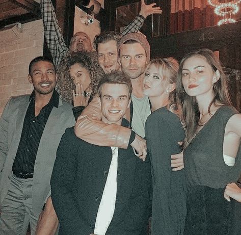 Charles Michael Davis, Hayley Marshall, The Vampire Diaries 3, The Originals Tv, Originals Cast, Vampire Diaries Funny, Bonnie Bennett, Daniel Gillies, Casting Pics